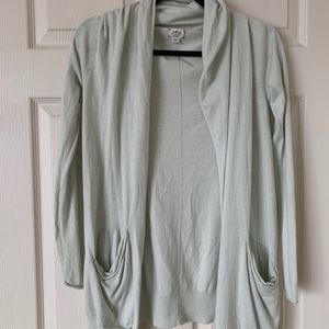SOLD ◻️ 2/$20 Green Wilfred Free Aritzia Cardigan silk cashmere